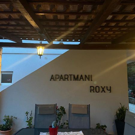 Apartmani Roxy Lovište Exteriér fotografie